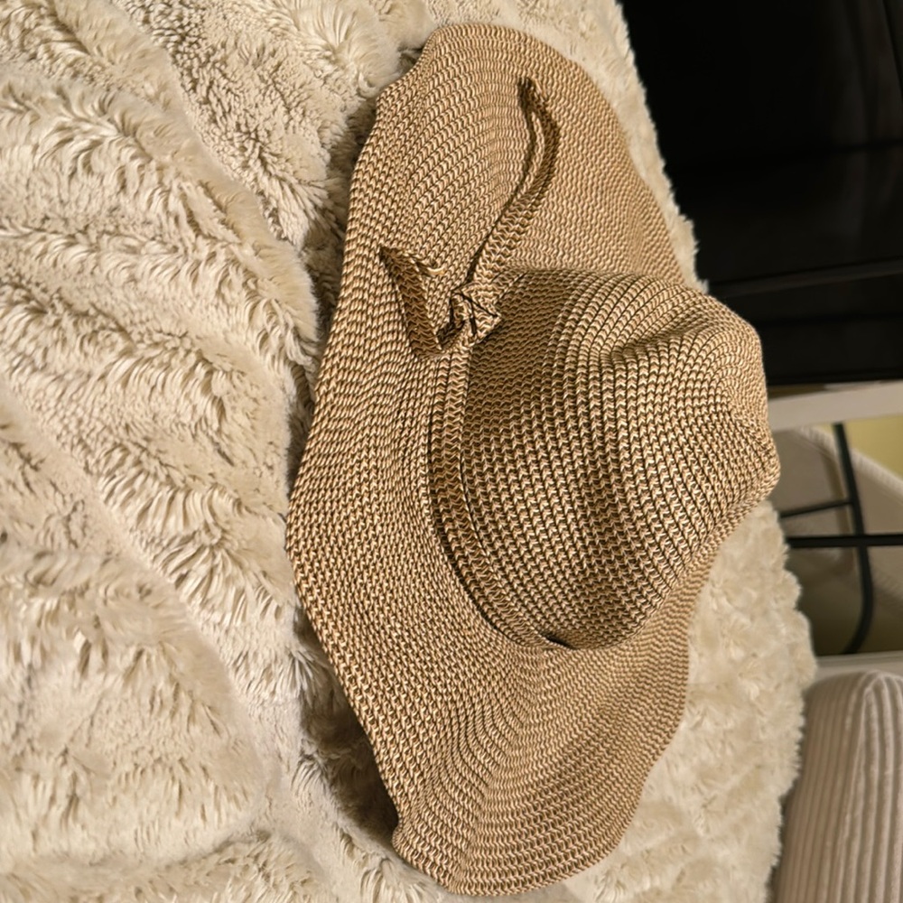 Women’s Beach Hat